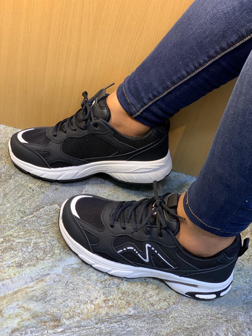Shoes E